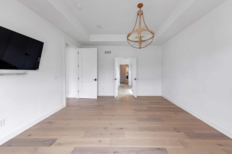 Oakmont (Customized)