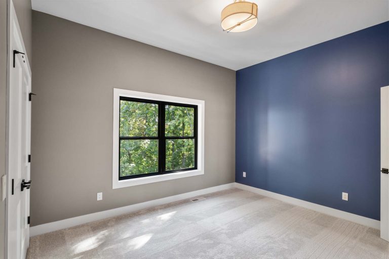 Oakmont (Customized)