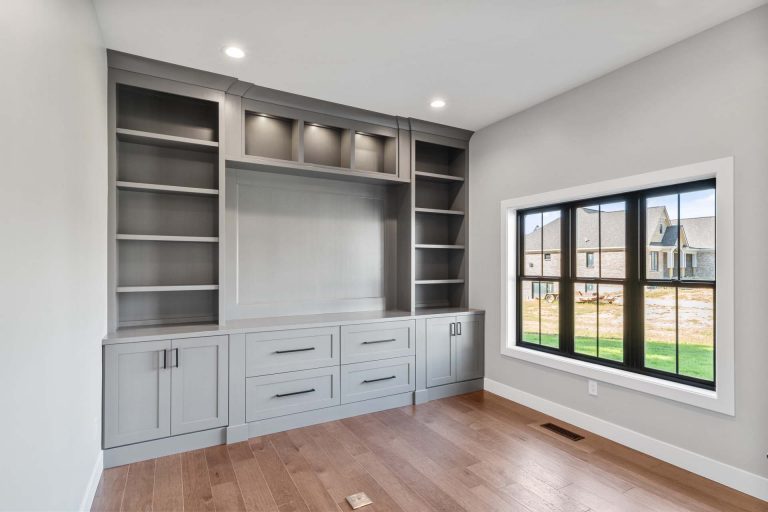 Oakmont (Customized)