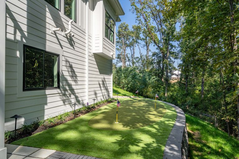 Oakmont (Customized)