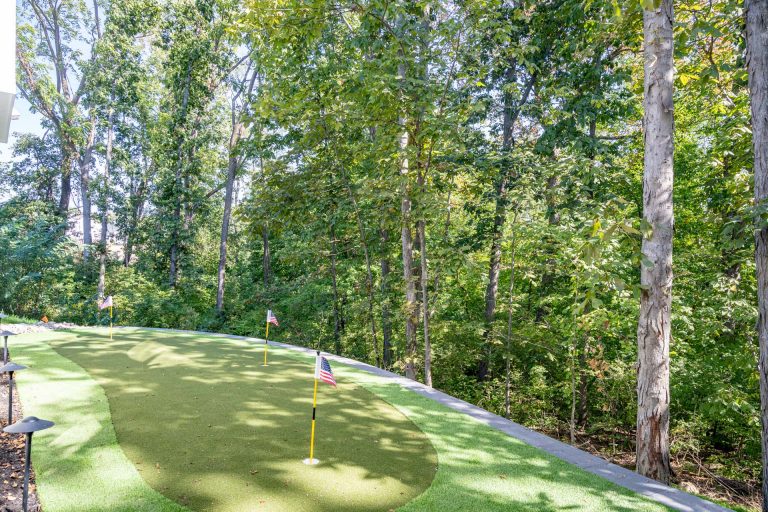 Oakmont (Customized)