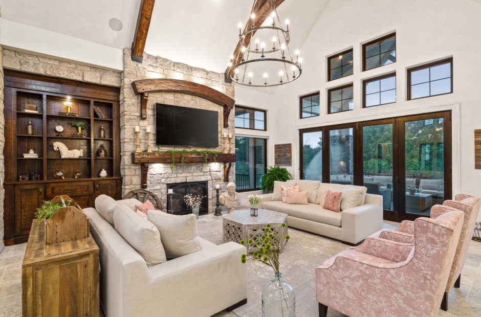 Homearama 18 Savannah Interior